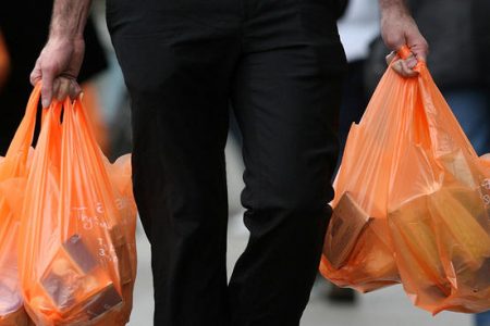 حکومت نے اسلام آباد میں پلاسٹک کے شاپر بیگز پر پابندی لگا دی