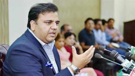 اسلام آبادہائیکورٹ نے وفاقی وزیر کو نوٹس جاری کرتے ہوئے جواب طلب